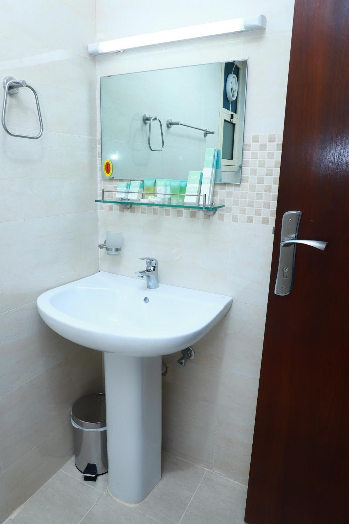 Onyx Hotel Apartments - Maha Hospitality Group Аджман Екстер'єр фото